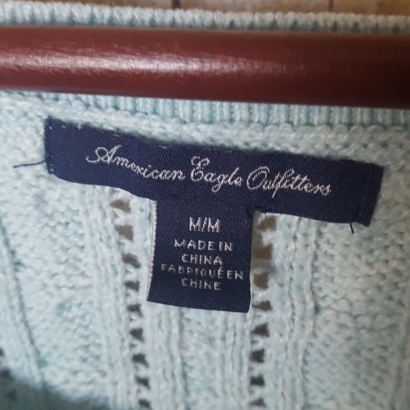 American Eagle Sweater. Size M. 3/4 sleeve. - Picture 2 of 4